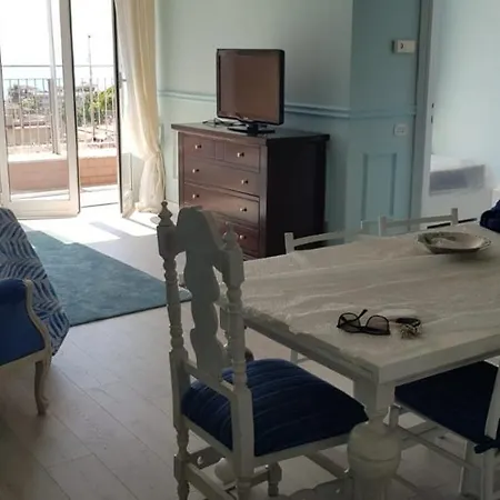 Anzio vista mare Appartamento *